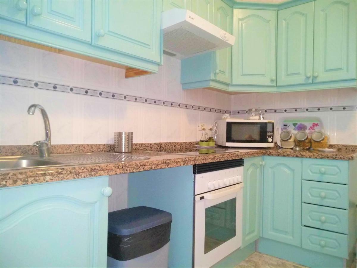 Bright Spacious Apartment, 2 Min Walk From Beach Канделарія Екстер'єр фото